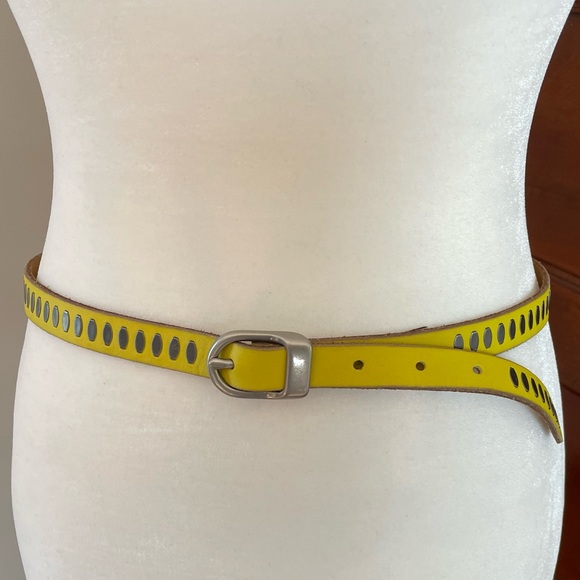 Fossil Metal Rivet Leather Belt - Picture 1 of 7